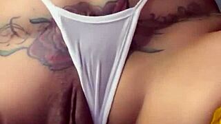 i invite you to masturbate with me, flashing my big colombian ass, for colombia to win the copa america.