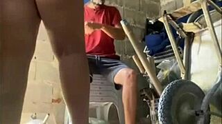 Renting a small room in São Paulo, I had to give it to the owner because I'm broke.