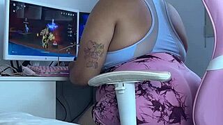 Gaming gone wrong with embarrassing fart from curvy latina bbw during homemade online solo
