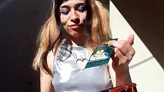 Bonneyuwu Shows Her 5 31 Body With Cards