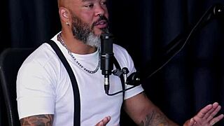 There's tiny things about her, ex-model giving tips, talked to mom about content sales - Sweet Karolzinha on Sheer Red