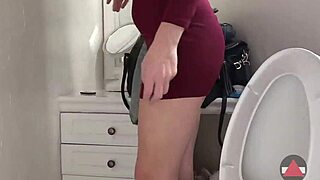 Blonde model stuck after shoot, so I engaged in discreet activity.