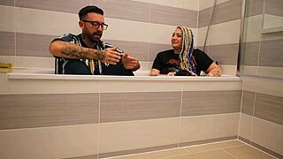 Livie shares bath interview with Frankie