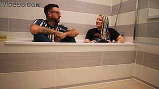 Livie shares bath interview with Frankie
