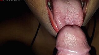 mi sexy susy recibe mucho semen en la boca despues de una mamada muy rica