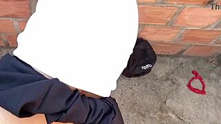 Culona Cachonda De 18 Años Se Escapa De La Escuela Para Que Le Destrocen El Coño En Un Lote Abandonado