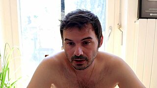 Fabrice French Pickup Artist: Dirty Talk Tips For Manly Bed Dominance?