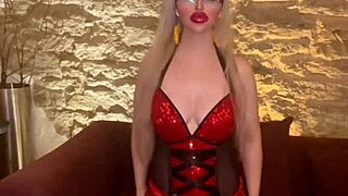 Hey, I'm the goddess dancing with my belly! 💃