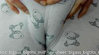 Look at that cameltoe bulging in my pajamas, so tempting.