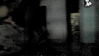 Meu marido me dividiu com um negro dotado, ele me arrombou sem dó e me fudeu sem camisinha 😈