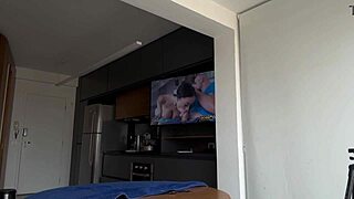 he shoots a big load to help her chill out