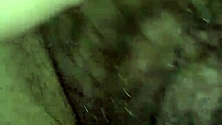 new video-fica pisciata e pelosissima