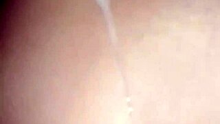 hermanastra caliente con shortito sexy esas nalgas tienen hambre... puedes comer mi polla rapidito roberto no tarda