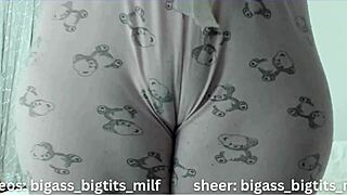 camel toe showing in homemade amateur video