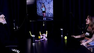 Flor de Damiana's naughty interview with grandma Moai.