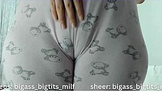 camel toe showing in homemade amateur video