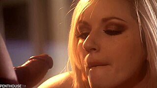 Bartender kena naik batang ganas dari blonde Kylee Reese