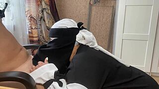 أزيزا أغلقت التليفون عشان تستمتع بلقاء عريان.