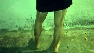 Türk Olgun Kadın Gece Temizliği Yapıyor