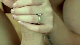 Dočerta, blondínka jazdi na obrovskom koku tvrdý!