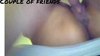 吮吸调皮业余熟女邻居的热逼