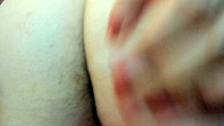 Italská obří žena prdí hlasitě a uvězní tě hluboko v jejím obrovském zadku na divokou jízdu