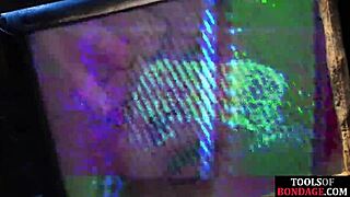 くそ！巨乳サブミッシブが縛られてドムにシビアン騎乗！