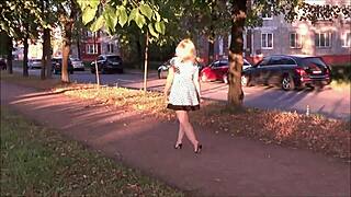 Wow, pouliční upskirt na milf v podpatcích!