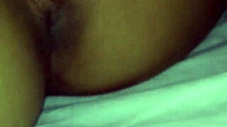 Yo, vezi pieptul uluitor al acestei adolescente vietnameze de 18+ în partea 2! 😍