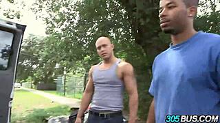 セクシーなヴィッキー・チェイスがアマチュアを支配