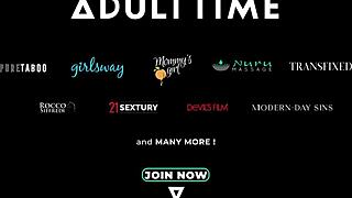 وقت بالغ - كس كنزي آن الجذابة يدمر بقوة! تتوسل للحمل الآن!