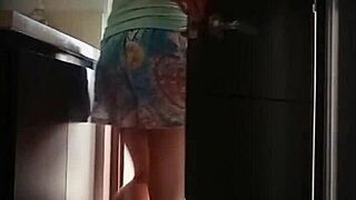 Chytil jsem skutečnou argentinskou uni dívku Milet čůrající na špionážní kameře venku