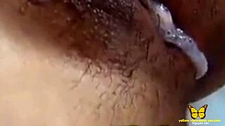 Vietnamilainen tyttö Phu Quoc naidaan anaalisti intensiivisesti.