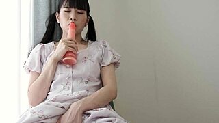 마른 일본 브루넷 스미레 미즈노, 무삭제 하드코어에서 야생