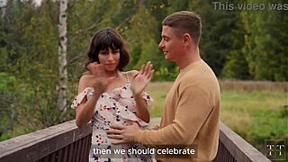 Me pega com força bem na ponte como uma puta suja, vai?