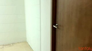 Йо, мащеха Лейн Родригес измами заварения си син с секс кукла за луд групов кеф!