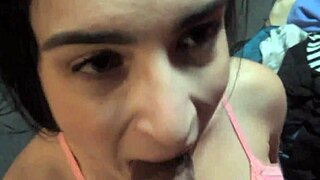 Lyra Lockhart gir Jack Blaque POV-pupperblås med store pupper