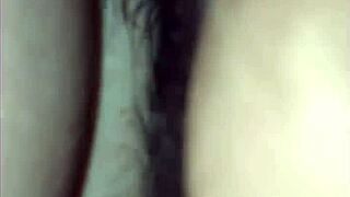 Bani ușori pentru futut anal în poziția cățelului close-up