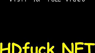 흥분한 18+ 틴 걸, 커다란 딱딱한 자지로 목구멍 깊숙이 게거품 물어