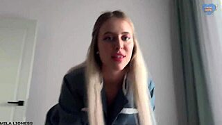 Sorellastra calda brama cazzo dopo scopata selvaggia alla festa