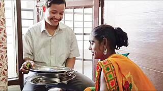 Oops, Pekerja Kongkek Pembasuh Pinggan Di Rumah