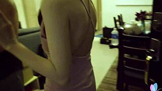 มือใหม่จีนยูลี่ หีโกนโดนเย็ดแรงครั้งแรก