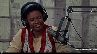 hey jenna jameson, wanna show off those retro tits in private?