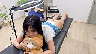 Cewek imut rayu seniman tato