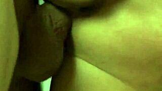 빠르고 세게 유럽 커플, 옷 찢고 퀵키! 🔥