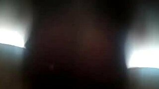 हेलो, जिम से वापस आई, अब मेरे पसीने वाले गियर में मुझे चोदना चाहते?