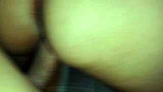 Isteri 19 tahun saya pamerkan payudara menawan semasa photoshoot