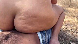 Enteada enganada numa viagem à selva só para ser dedilhada e fodida com força