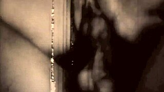 昔のビンテージエロ絵画見てみて。超クールなレトロ雰囲気だよ！