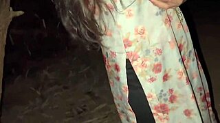 Dostal jsem jungle chudai s indickou studentkou za zkoušku!